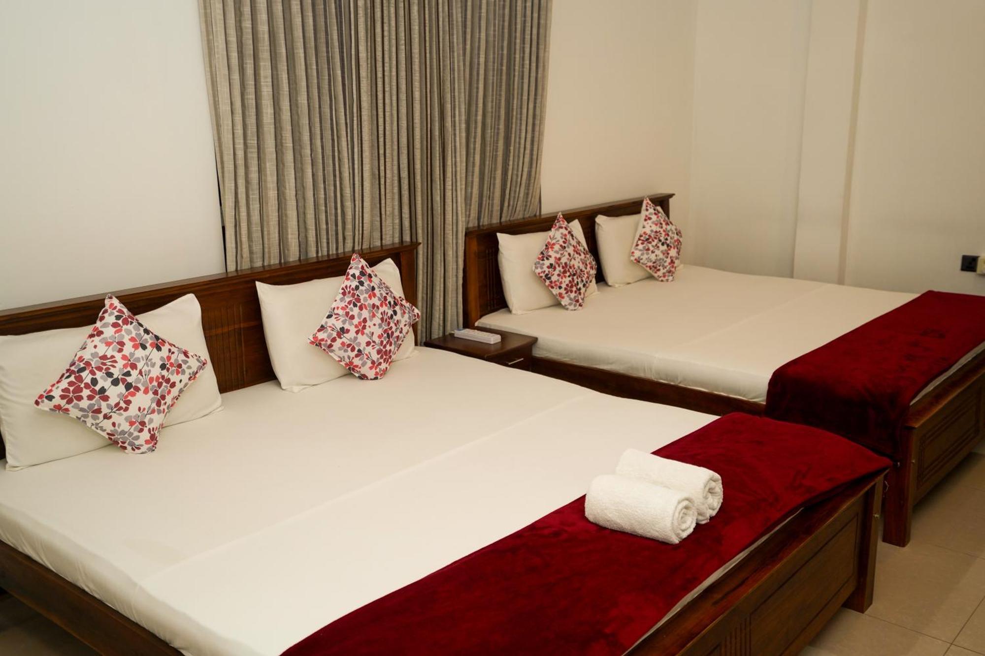 Airport 4 Season Transit Hotel Катунаяка Екстер'єр фото